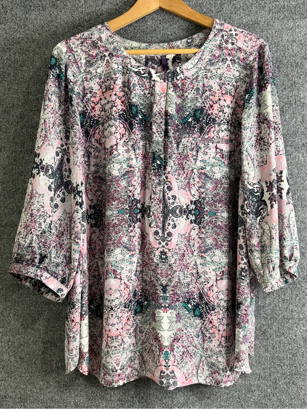 NYDJ Womens 1X Pink Purple Kaleidoscope Paisley Print Pleated Back Tunic Blouse